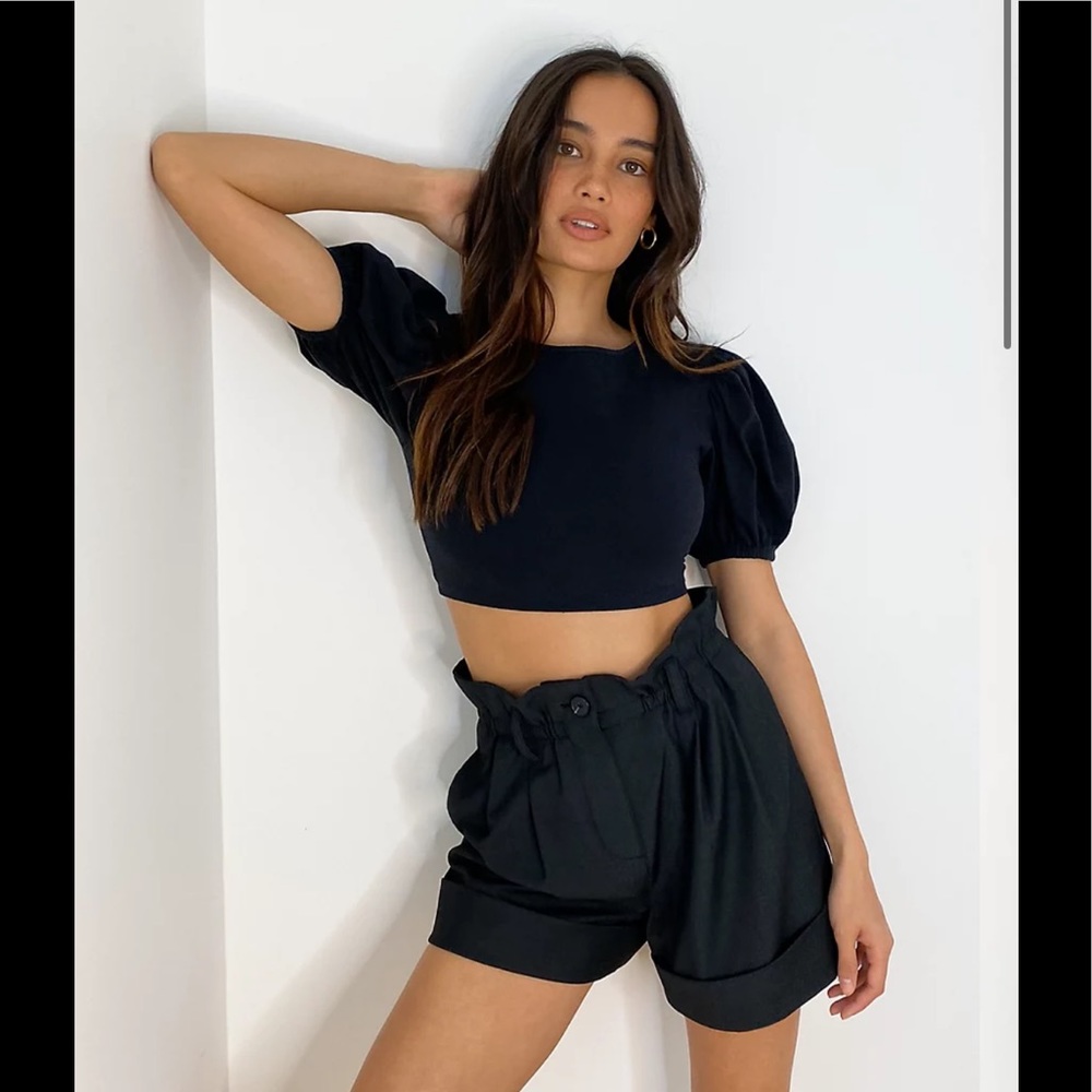 Aritzia Sunday Best Aki Short